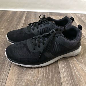 Womens Black and White Reebok Sneakers Size 11